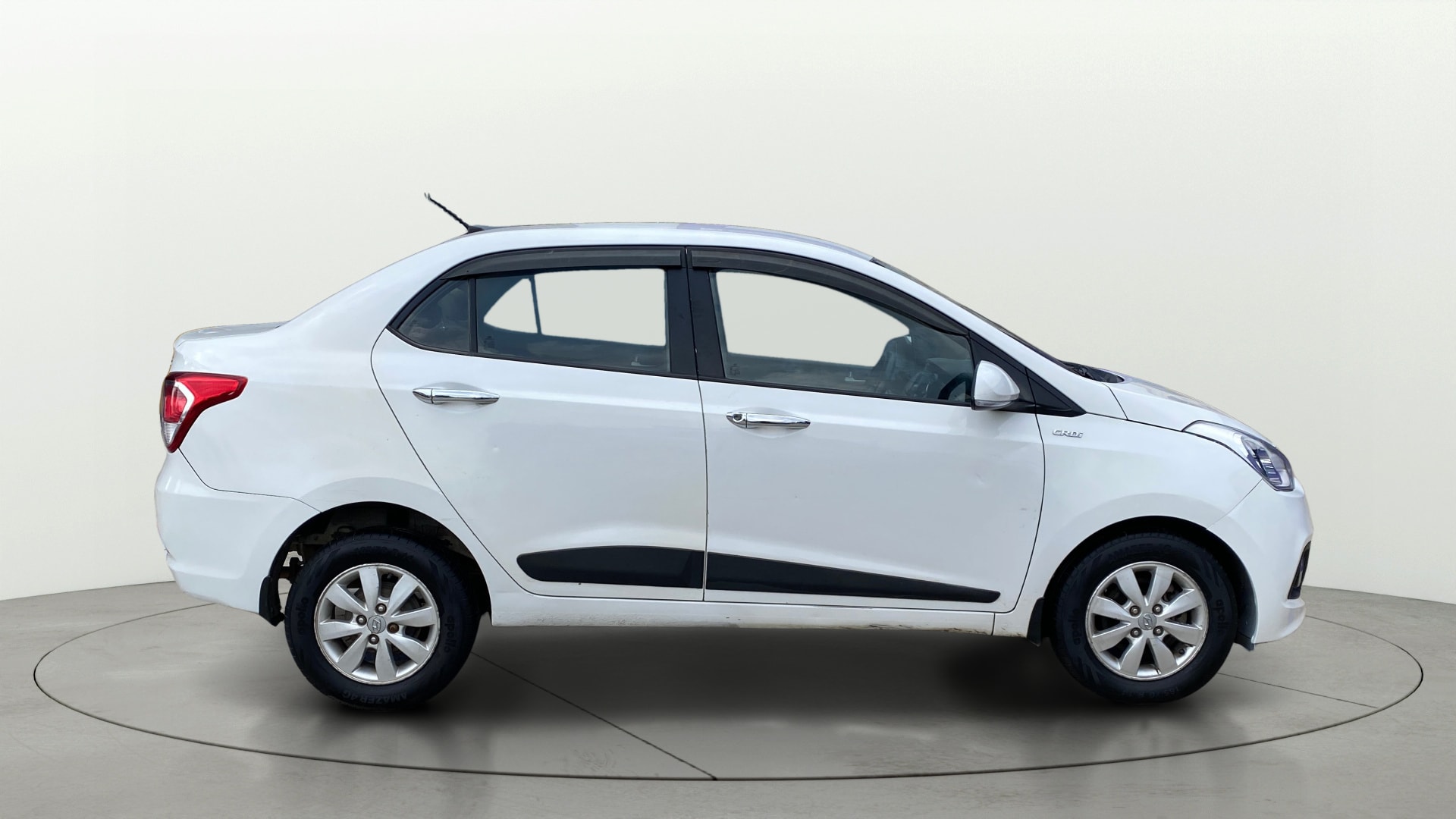 View 2016 Hyundai Xcent SX Diesel Image 9 Used 2016 Hyundai Xcent SX Diesel Image 9