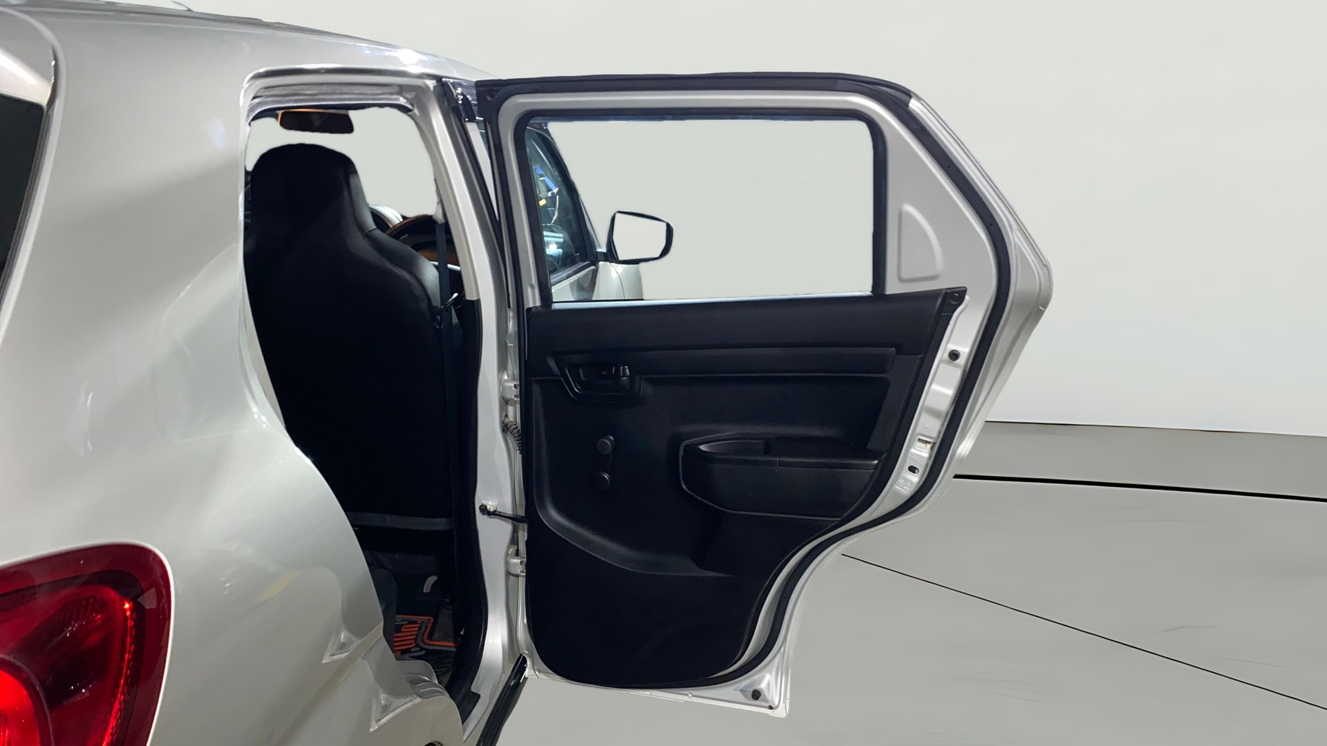 View 2025 Maruti Suzuki 1000 Base Variant Image 7 Used 2025 Maruti Suzuki 1000 Base Variant Image 7