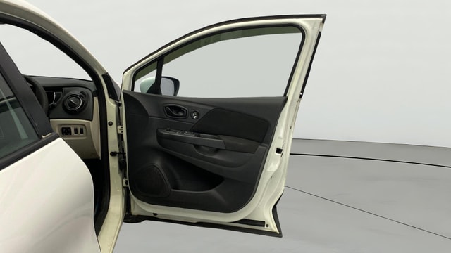 View Renault Captur Image 46 Used Renault Captur Image 46