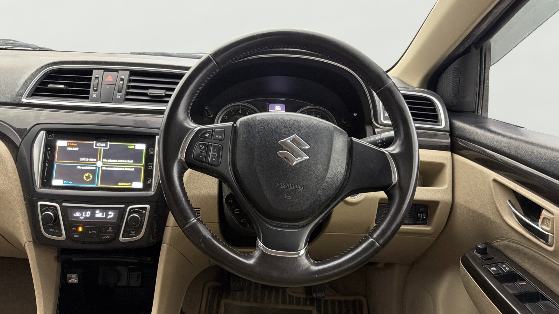 View 2016 Maruti Suzuki 1000 Base Variant Image 20 Used 2016 Maruti Suzuki 1000 Base Variant Image 20