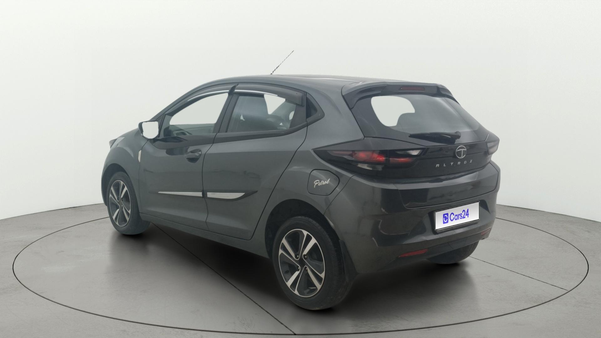 View 2023 Tata Altroz XZ Petrol Image 2 Used 2023 Tata Altroz XZ Petrol Image 2