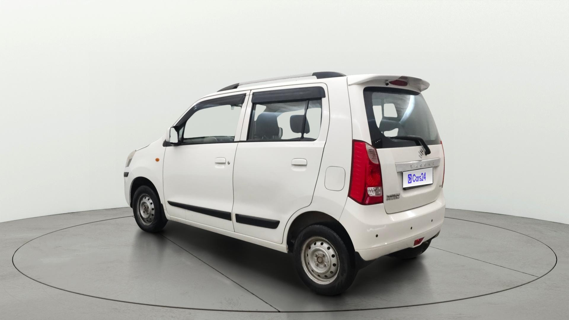 View 2017 Maruti Suzuki 1000 Base Variant Image 2 Used 2017 Maruti Suzuki 1000 Base Variant Image 2