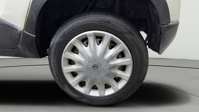 View Mahindra KUV100 Image 11 Used Mahindra KUV100 Image 11