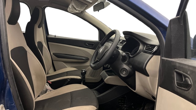 View Renault Triber Image 17 Used Renault Triber Image 17