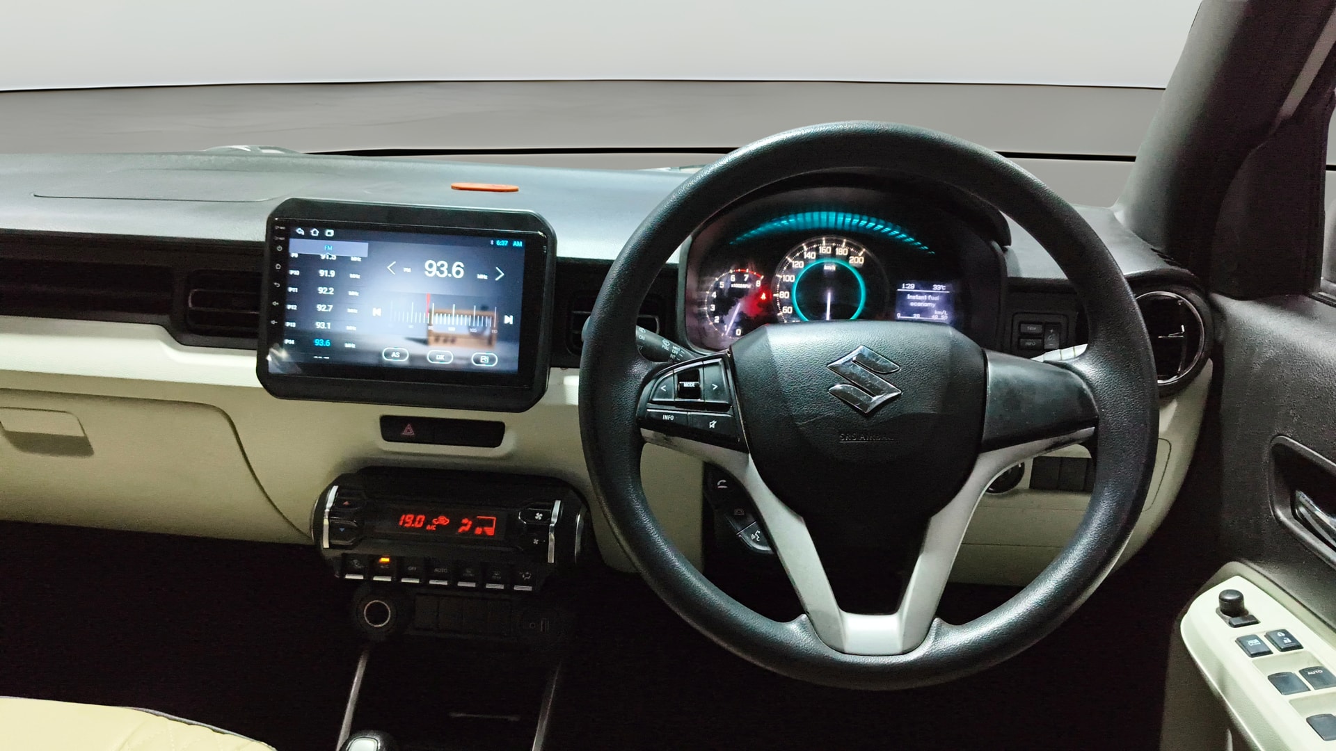 View 2018 Maruti Suzuki 1000 Base Variant Image 20 Used 2018 Maruti Suzuki 1000 Base Variant Image 20