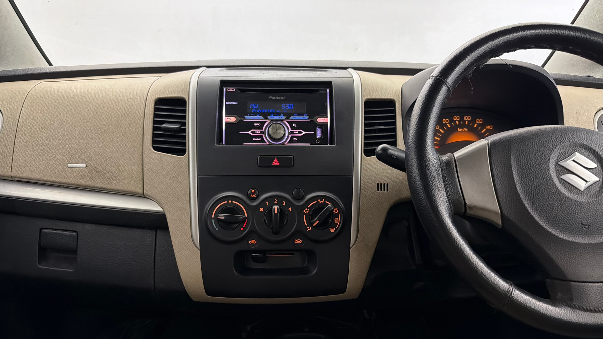 View 2017 Maruti Suzuki 1000 Base Variant Image 17 Used 2017 Maruti Suzuki 1000 Base Variant Image 17