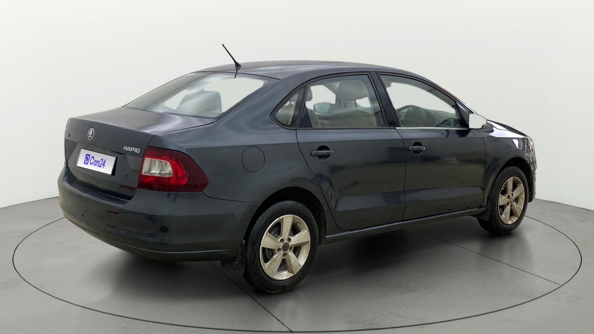 View 2015 Skoda Rapid 1.6 MPI Style Plus Black Package Image 41 Used 2015 Skoda Rapid 1.6 MPI Style Plus Black Package Image 41