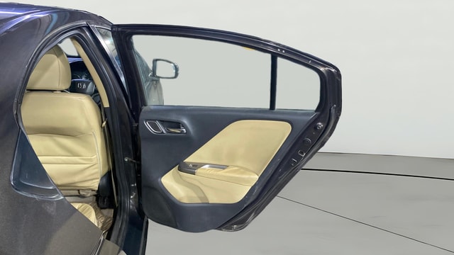 View Honda City ZX Image 8 Used Honda City ZX Image 8