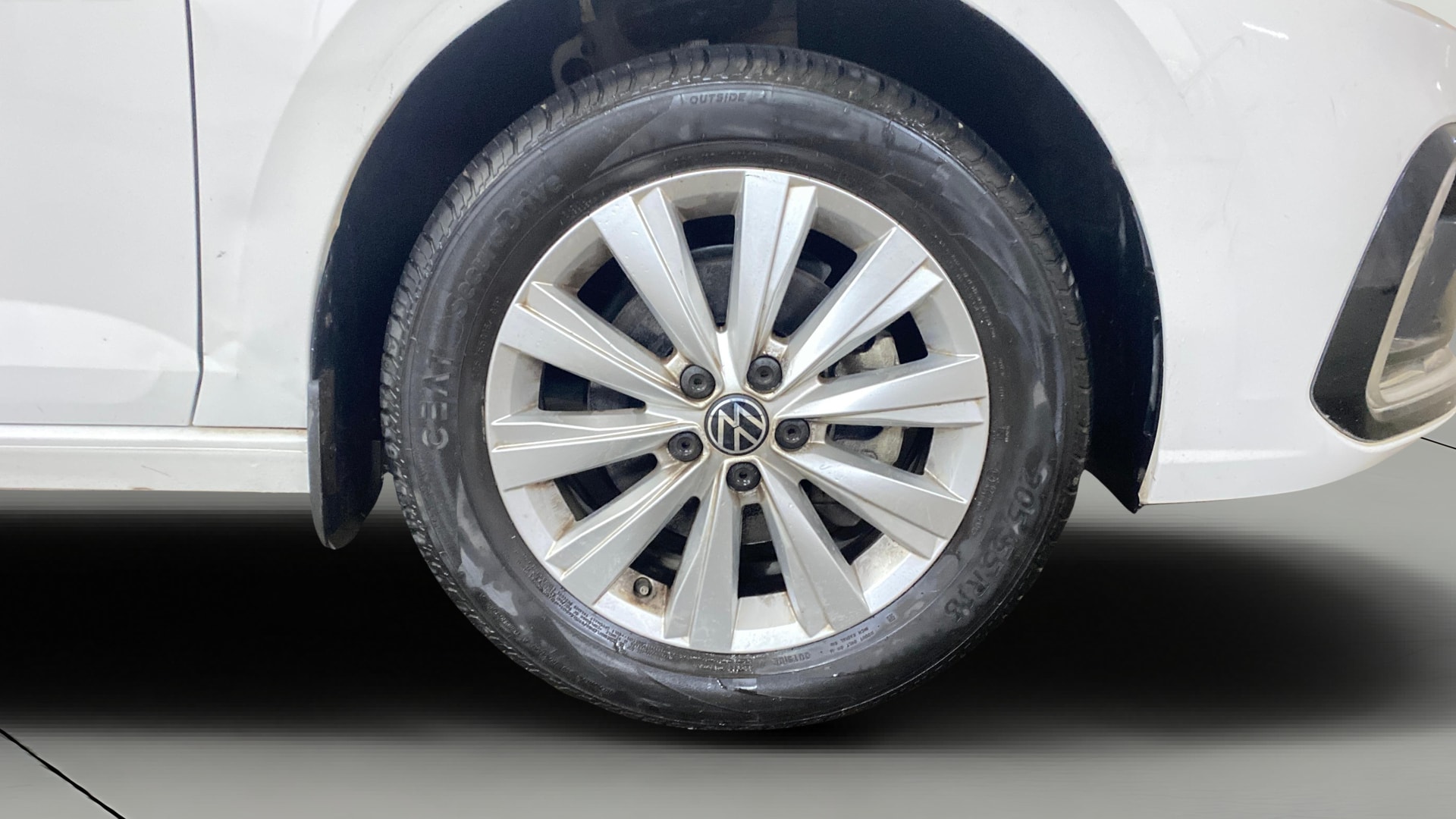 View 2024 Volkswagen Virtus Topline 1.0 TSI MT Image 42 Used 2024 Volkswagen Virtus Topline 1.0 TSI MT Image 42