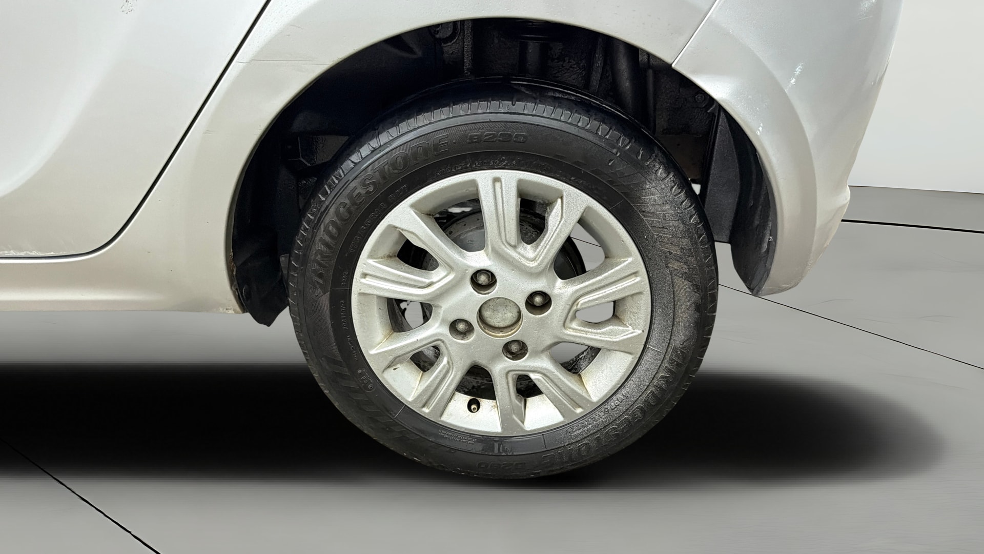 View 2017 Tata Tiago Revotorq XB Image 11 Used 2017 Tata Tiago Revotorq XB Image 11