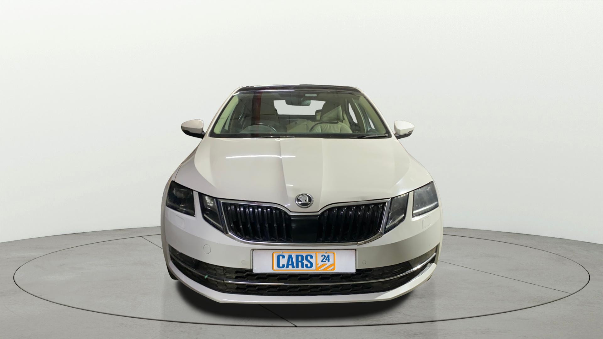 View 2019 Skoda Octavia 1.8 Style Plus TSI AT Image 1 Used 2019 Skoda Octavia 1.8 Style Plus TSI AT Image 1