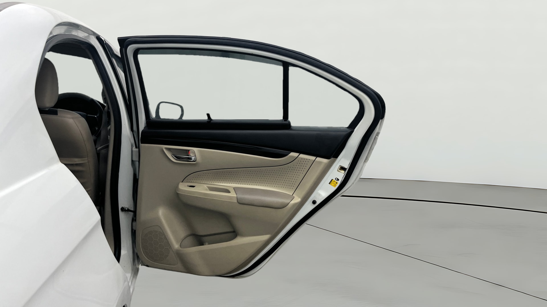 View 2016 Maruti Suzuki 1000 Base Variant Image 7 Used 2016 Maruti Suzuki 1000 Base Variant Image 7