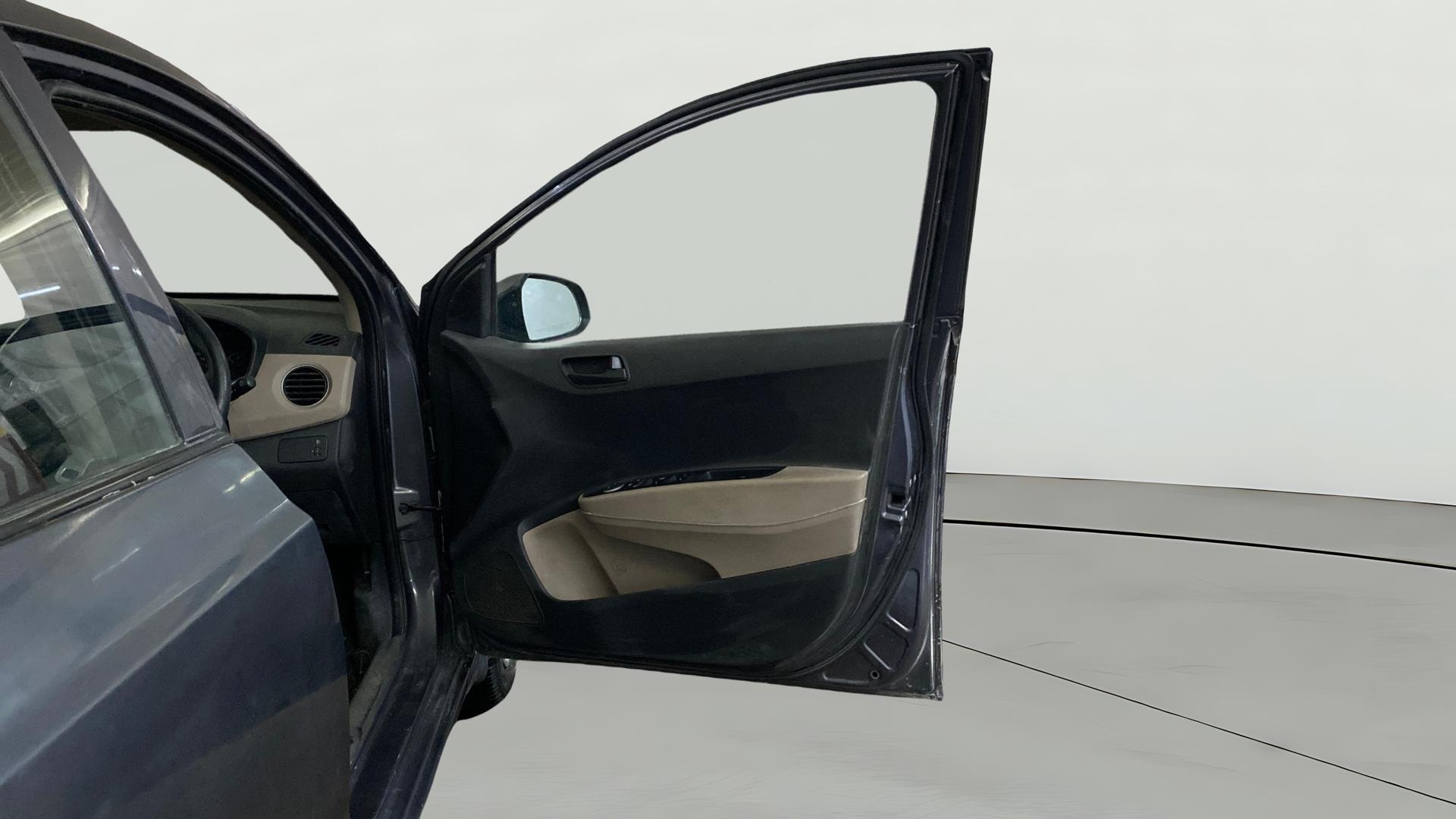 View 2014 Hyundai Grand i10 Magna 1.2 Kappa VTVT Image 44 Used 2014 Hyundai Grand i10 Magna 1.2 Kappa VTVT Image 44