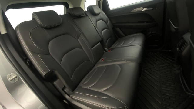 View MG Hector Image 37 Used MG Hector Image 37
