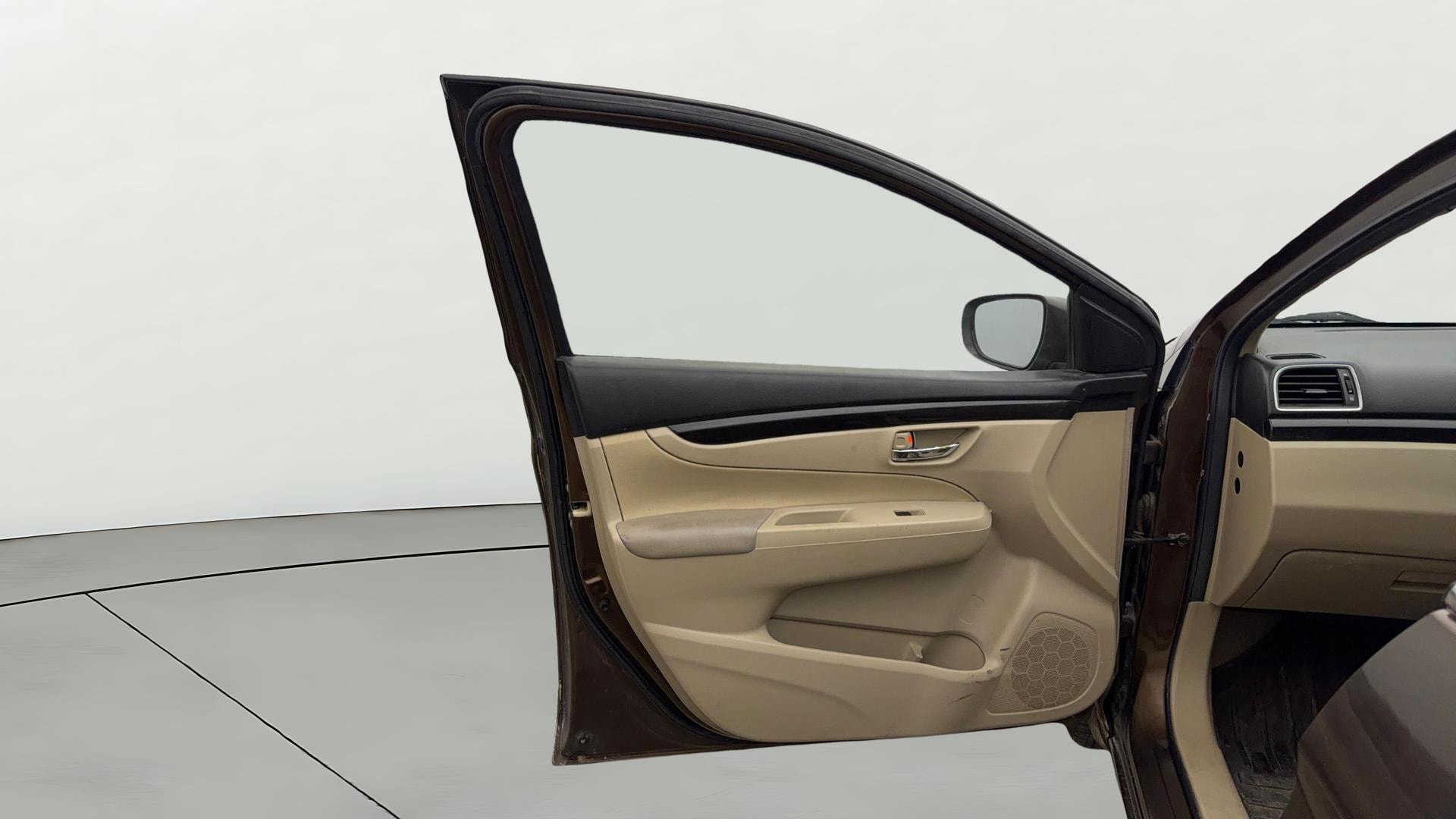 View 2015 Maruti Suzuki 1000 Base Variant Image 31 Used 2015 Maruti Suzuki 1000 Base Variant Image 31