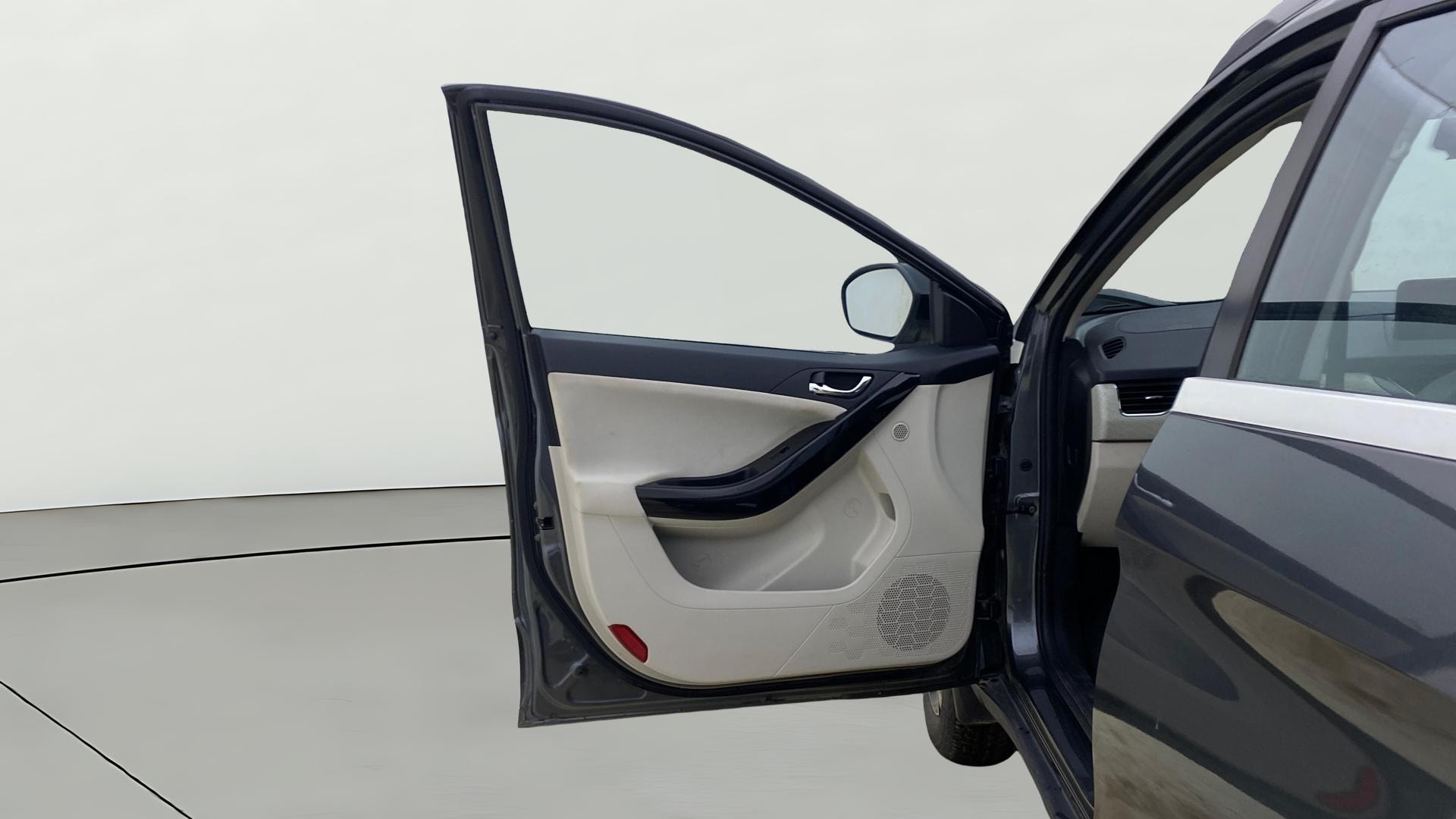 View 2023 Tata Nexon Revotron XE Image 39 Used 2023 Tata Nexon Revotron XE Image 39