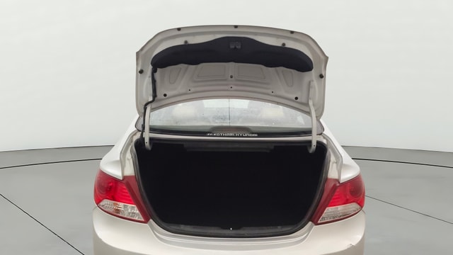 View Hyundai Fluidic Verna Image 16 Used Hyundai Fluidic Verna Image 16