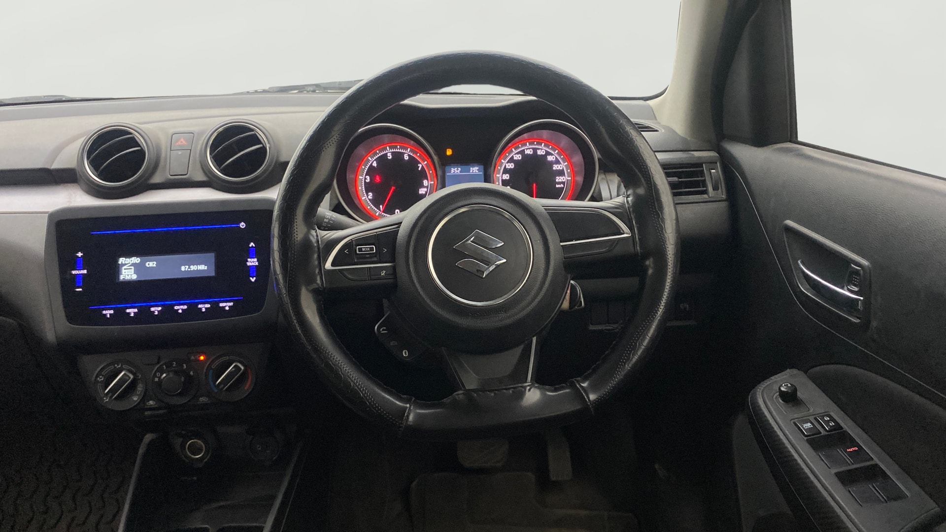 View 2023 Maruti Suzuki 1000 Base Variant Image 20 Used 2023 Maruti Suzuki 1000 Base Variant Image 20