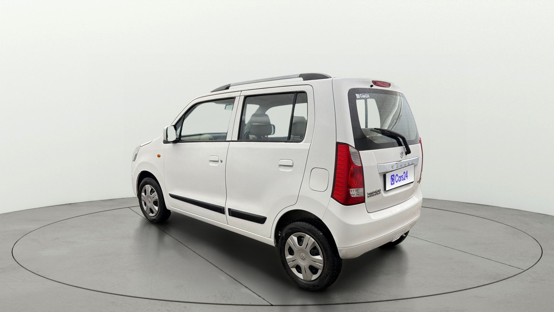 View 2017 Maruti Suzuki 1000 Base Variant Image 2 Used 2017 Maruti Suzuki 1000 Base Variant Image 2