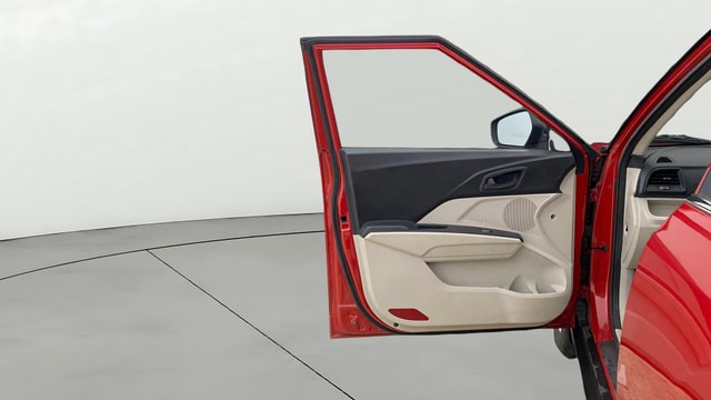 View Mahindra XUV300 Image 30 Used Mahindra XUV300 Image 30