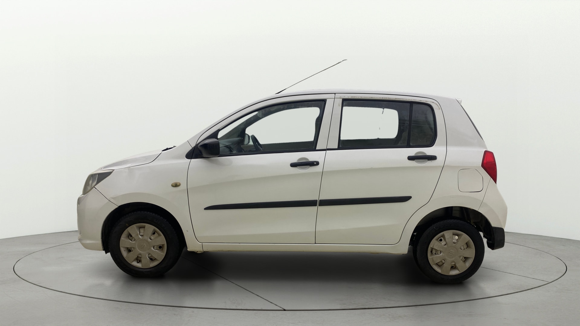 View 2019 Maruti Suzuki 1000 Base Variant Image 5 Used 2019 Maruti Suzuki 1000 Base Variant Image 5