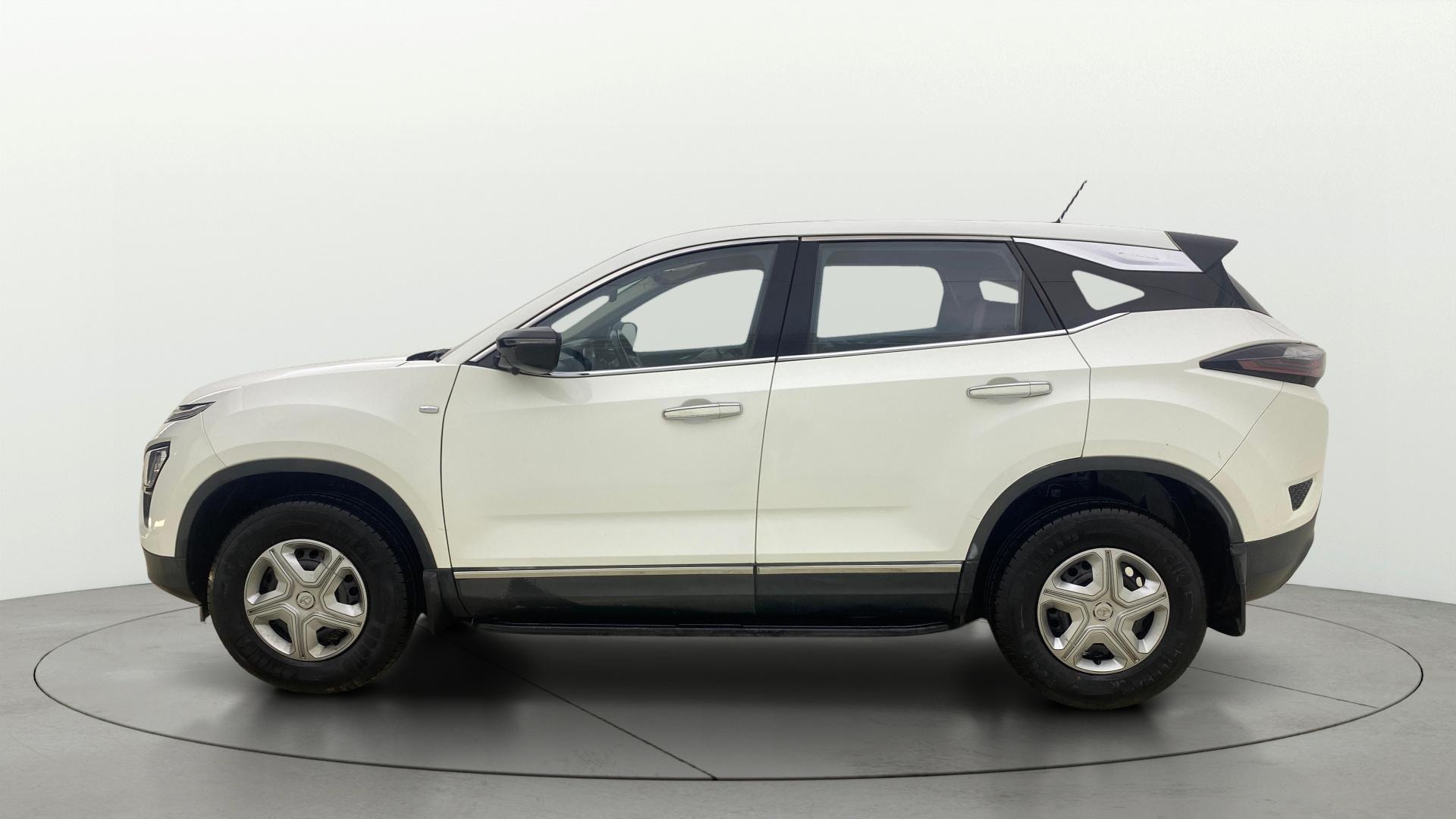 View 2021 Tata Harrier XE Image 26 Used 2021 Tata Harrier XE Image 26