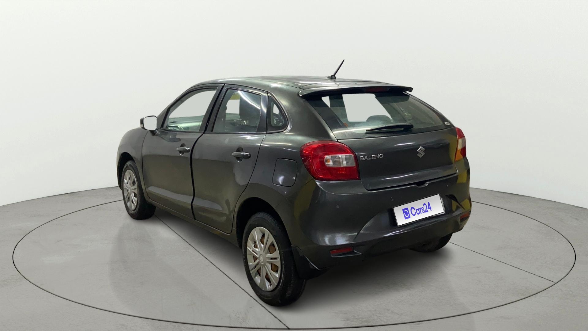 View 2018 Maruti Suzuki 1000 Base Variant Image 2 Used 2018 Maruti Suzuki 1000 Base Variant Image 2