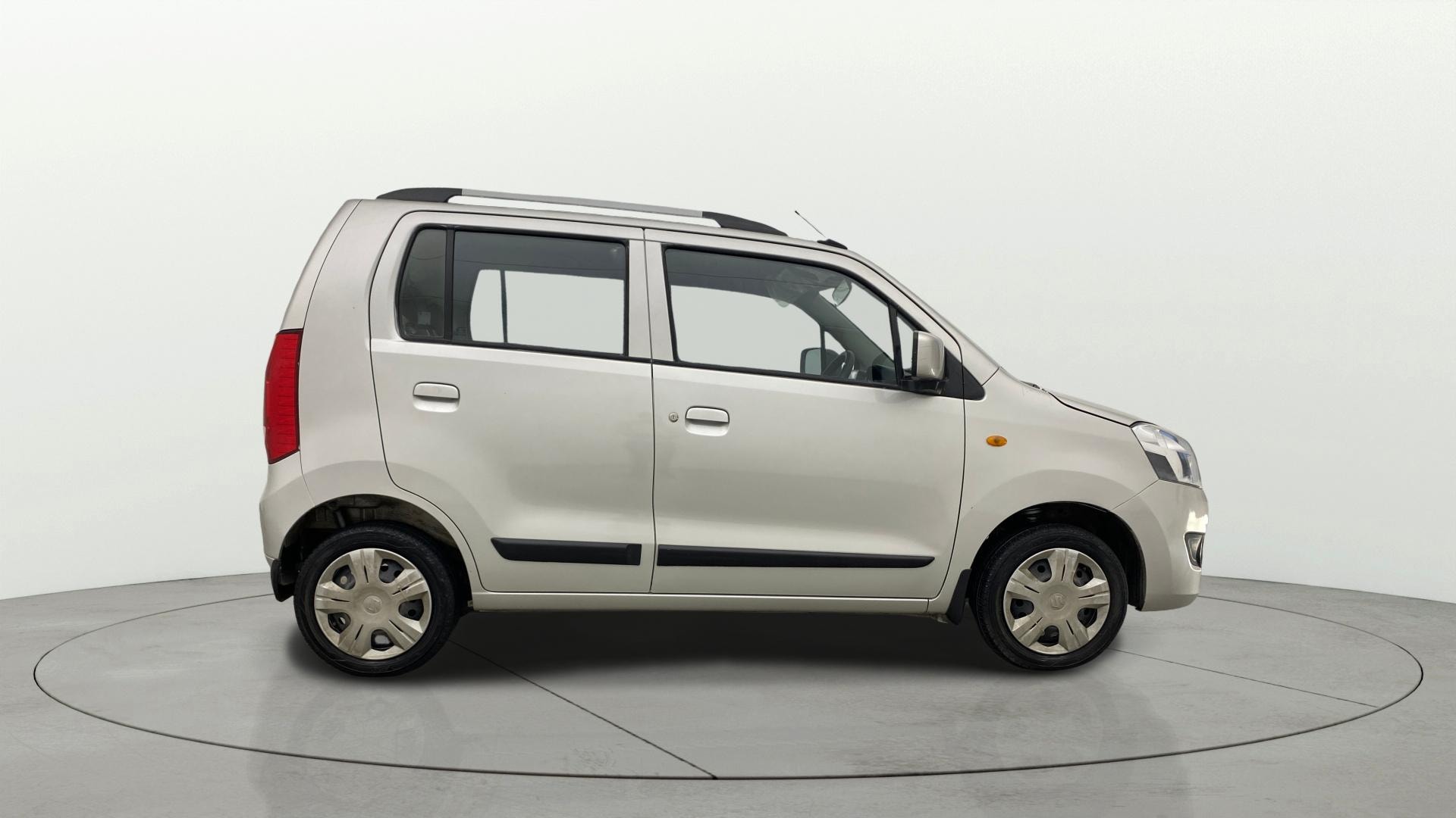 View 2016 Maruti Suzuki 1000 Base Variant Image 8 Used 2016 Maruti Suzuki 1000 Base Variant Image 8