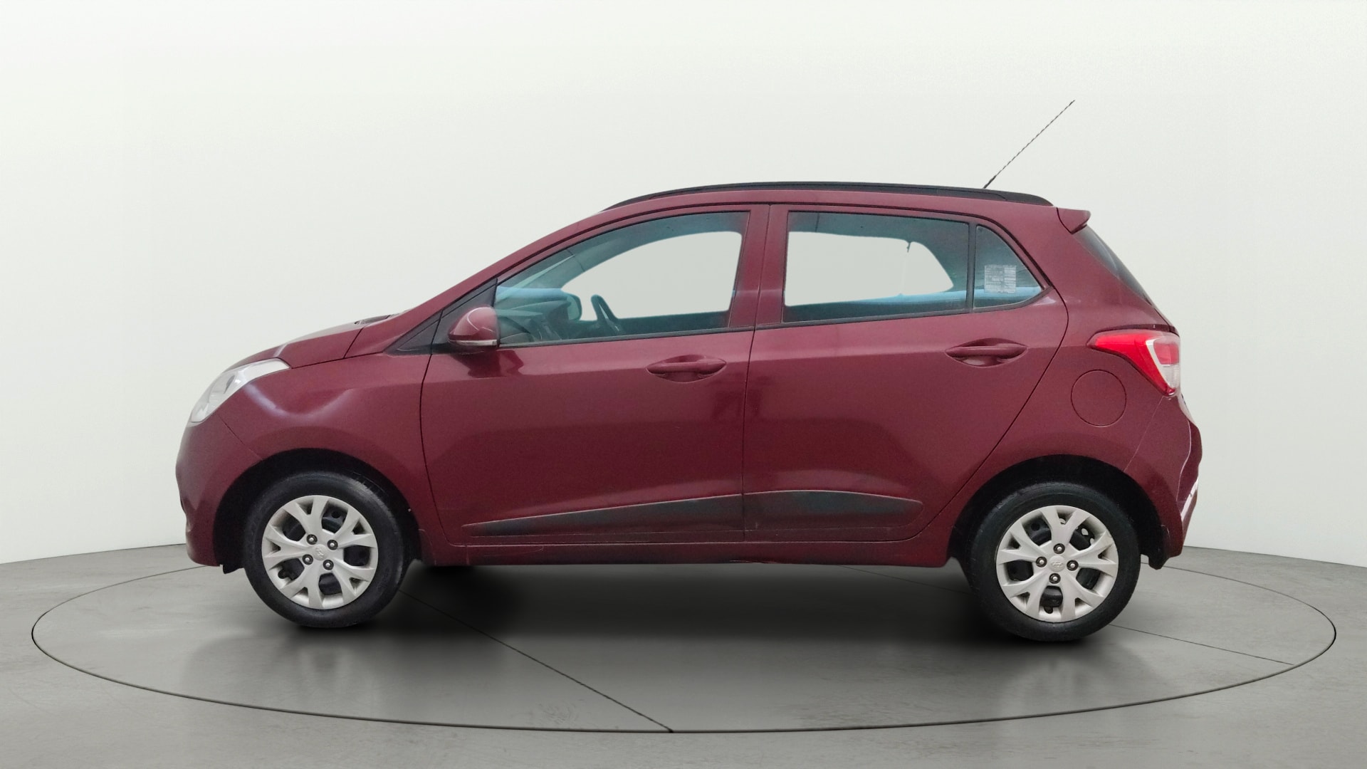 View 2016 Hyundai Grand i10 Sportz 1.2 Kappa Image 5 Used 2016 Hyundai Grand i10 Sportz 1.2 Kappa Image 5