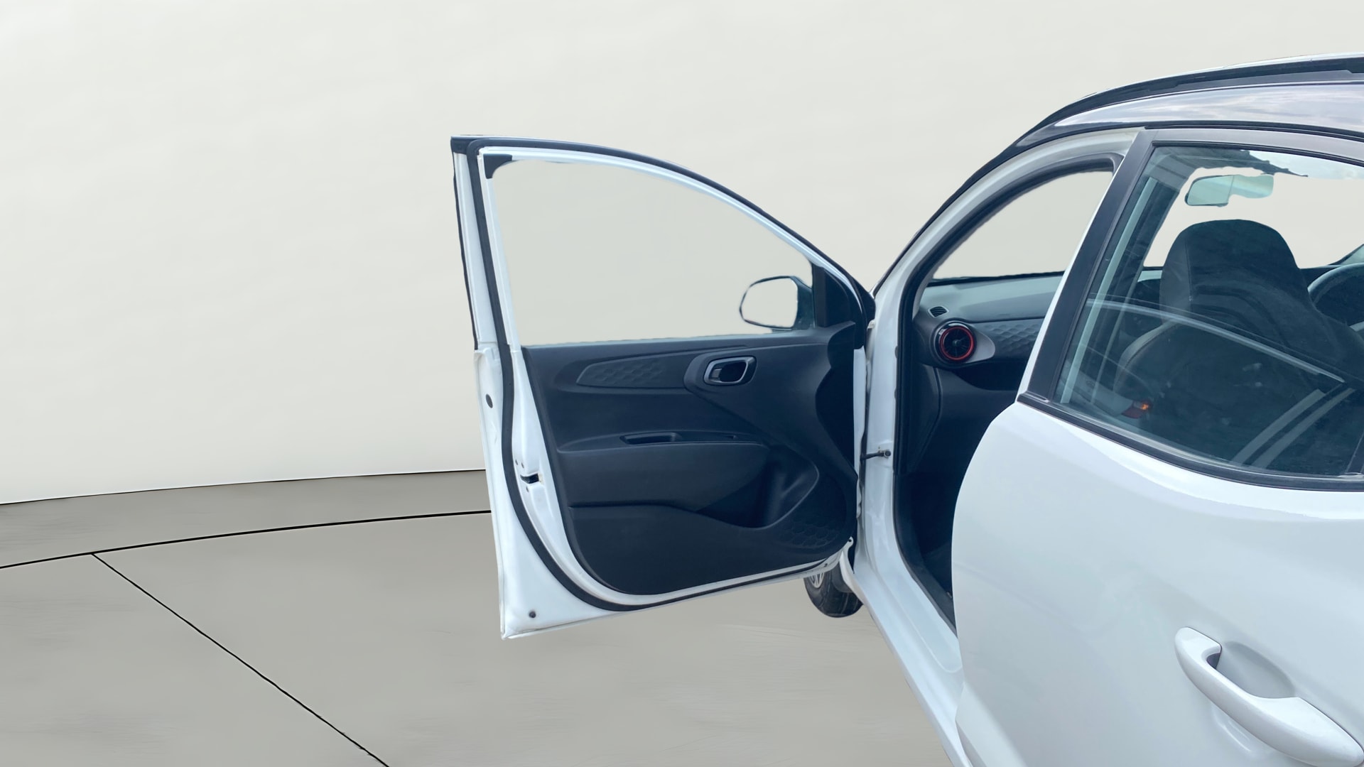 View 2023 Hyundai Grand i10 Nios Sportz Petrol Dual Tone Image 32 Used 2023 Hyundai Grand i10 Nios Sportz Petrol Dual Tone Image 32