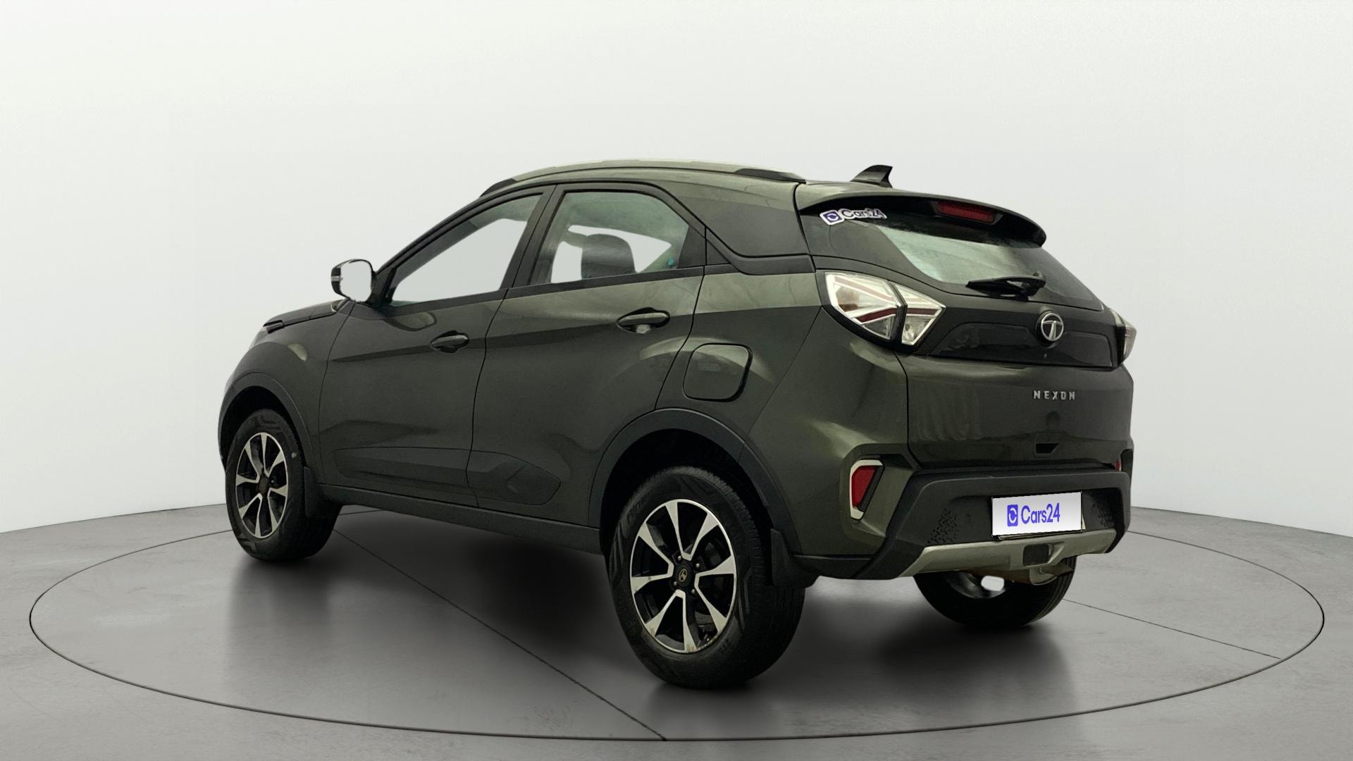 View 2020 Tata Nexon Revotron XE Image 2 Used 2020 Tata Nexon Revotron XE Image 2
