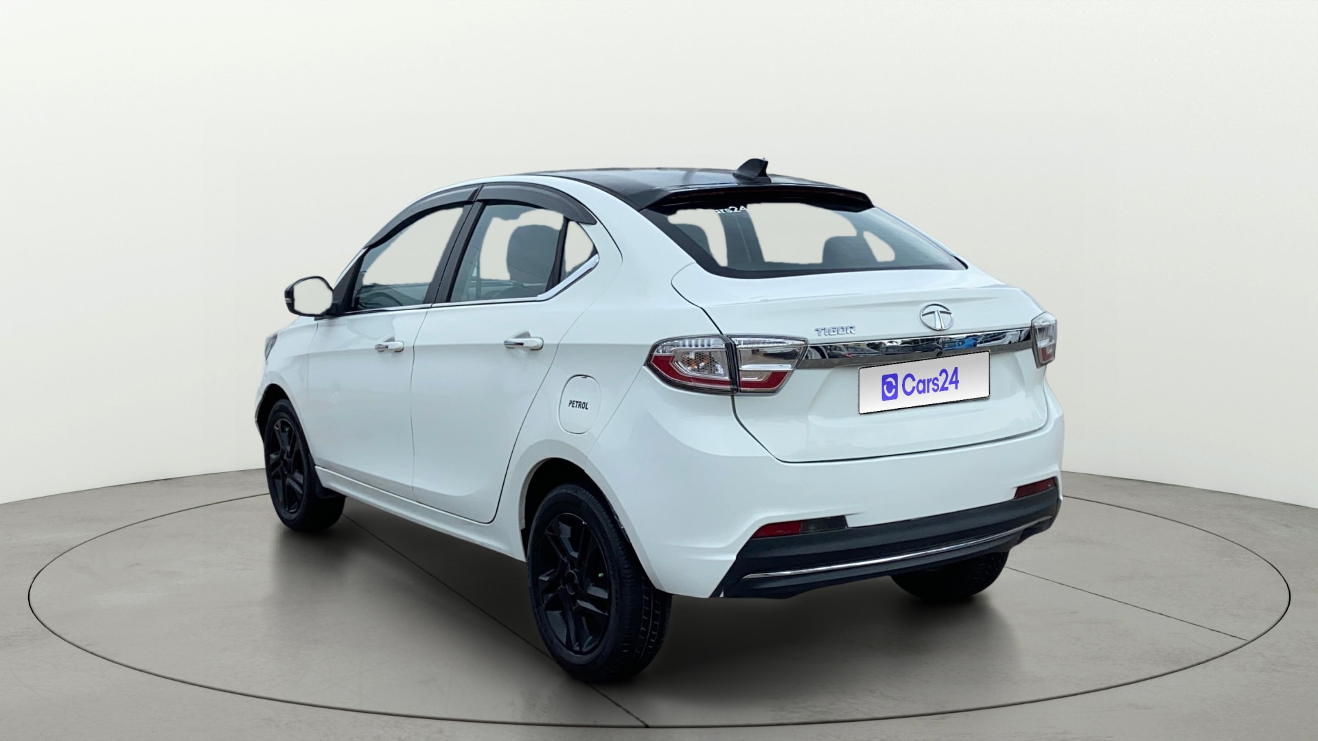 View 2022 Tata Tigor XE Diesel Image 2 Used 2022 Tata Tigor XE Diesel Image 2