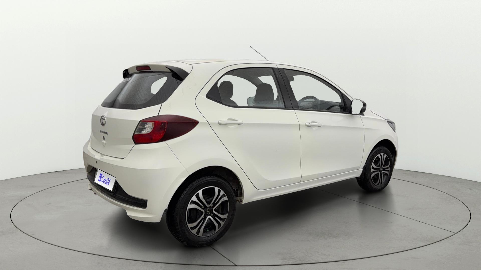 View 2022 Tata Tiago Revotorq XB Image 42 Used 2022 Tata Tiago Revotorq XB Image 42