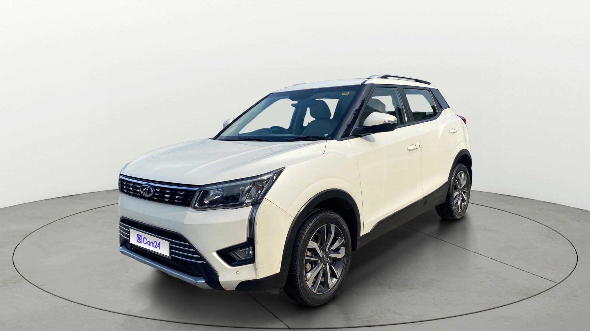 View 2019 Mahindra XUV300 W4 Petrol BS IV Image 38 Used 2019 Mahindra XUV300 W4 Petrol BS IV Image 38