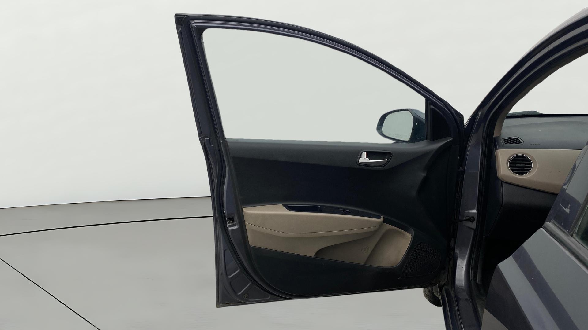 View 2016 Hyundai Grand i10 Sportz 1.2 Kappa Image 30 Used 2016 Hyundai Grand i10 Sportz 1.2 Kappa Image 30