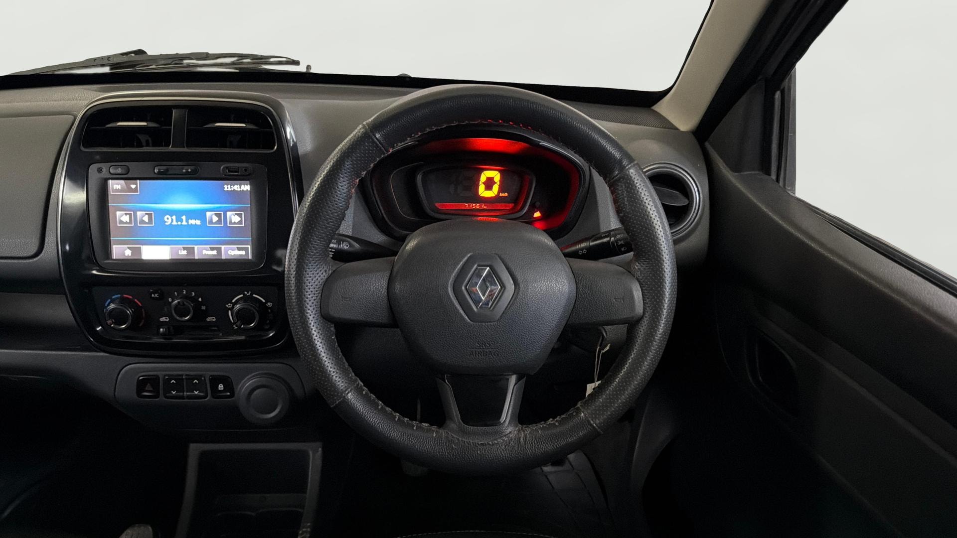 View 2016 Renault Kwid RXL 1.0 BS IV Image 20 Used 2016 Renault Kwid RXL 1.0 BS IV Image 20