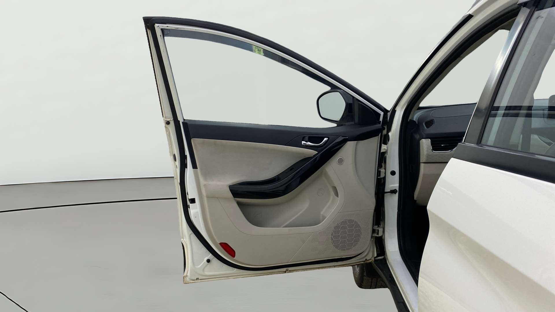 View 2023 Tata Nexon Revotron XE Image 39 Used 2023 Tata Nexon Revotron XE Image 39