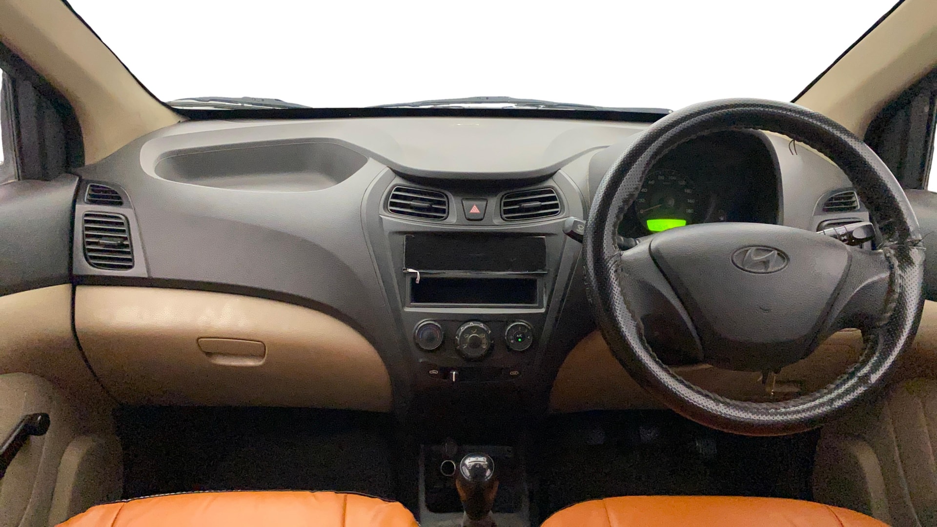 View 2013 Hyundai EON D-Lite Plus Image 16 Used 2013 Hyundai EON D-Lite Plus Image 16