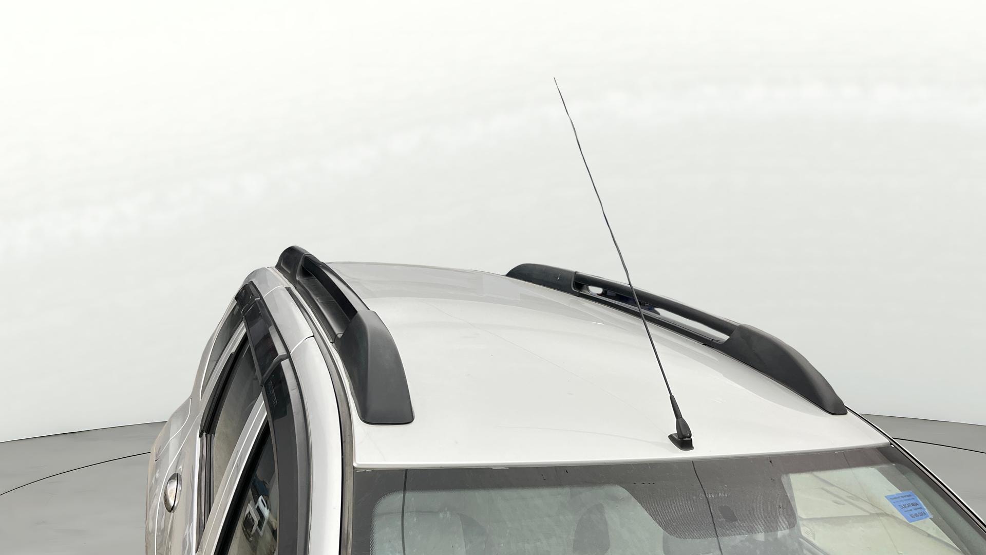 View 2014 Renault Duster Petrol RXL Image 6 Used 2014 Renault Duster Petrol RXL Image 6