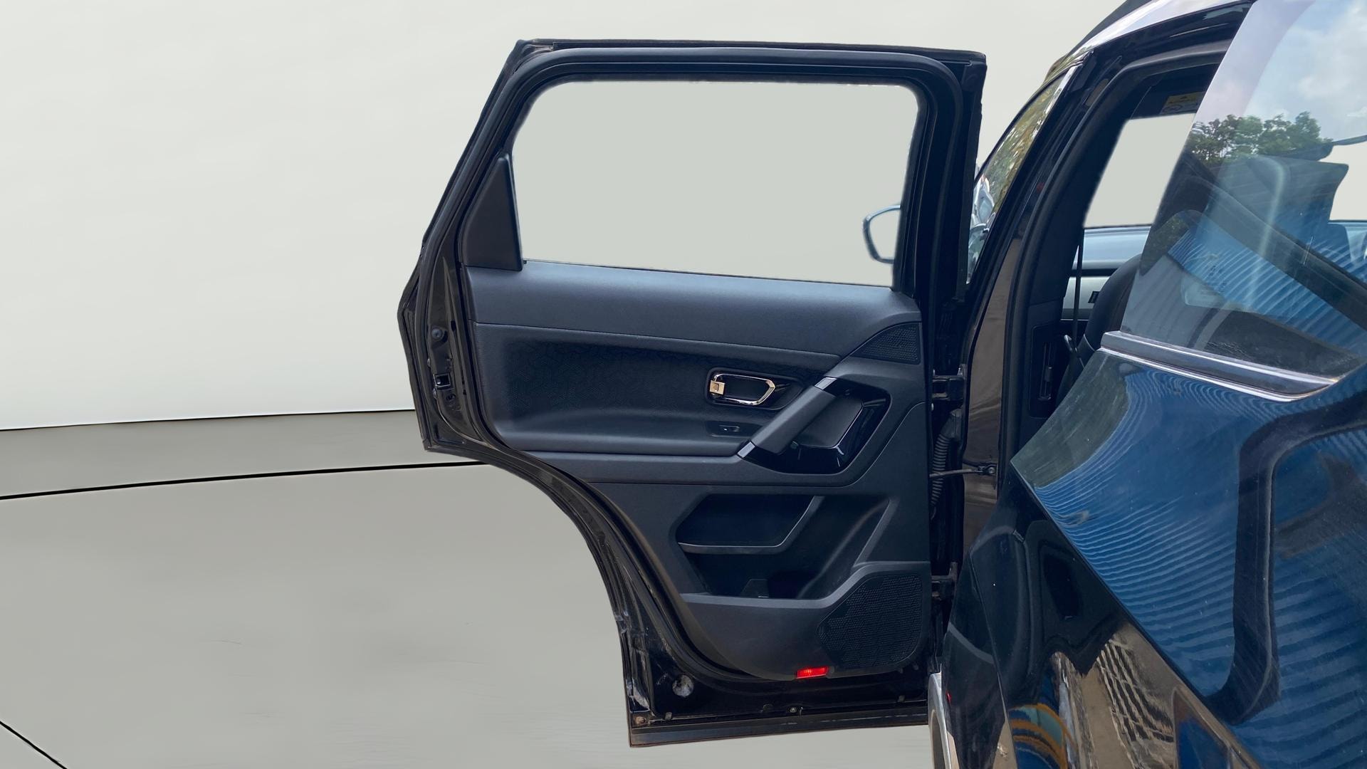 View 2023 Tata Safari XZA Plus Image 16 Used 2023 Tata Safari XZA Plus Image 16