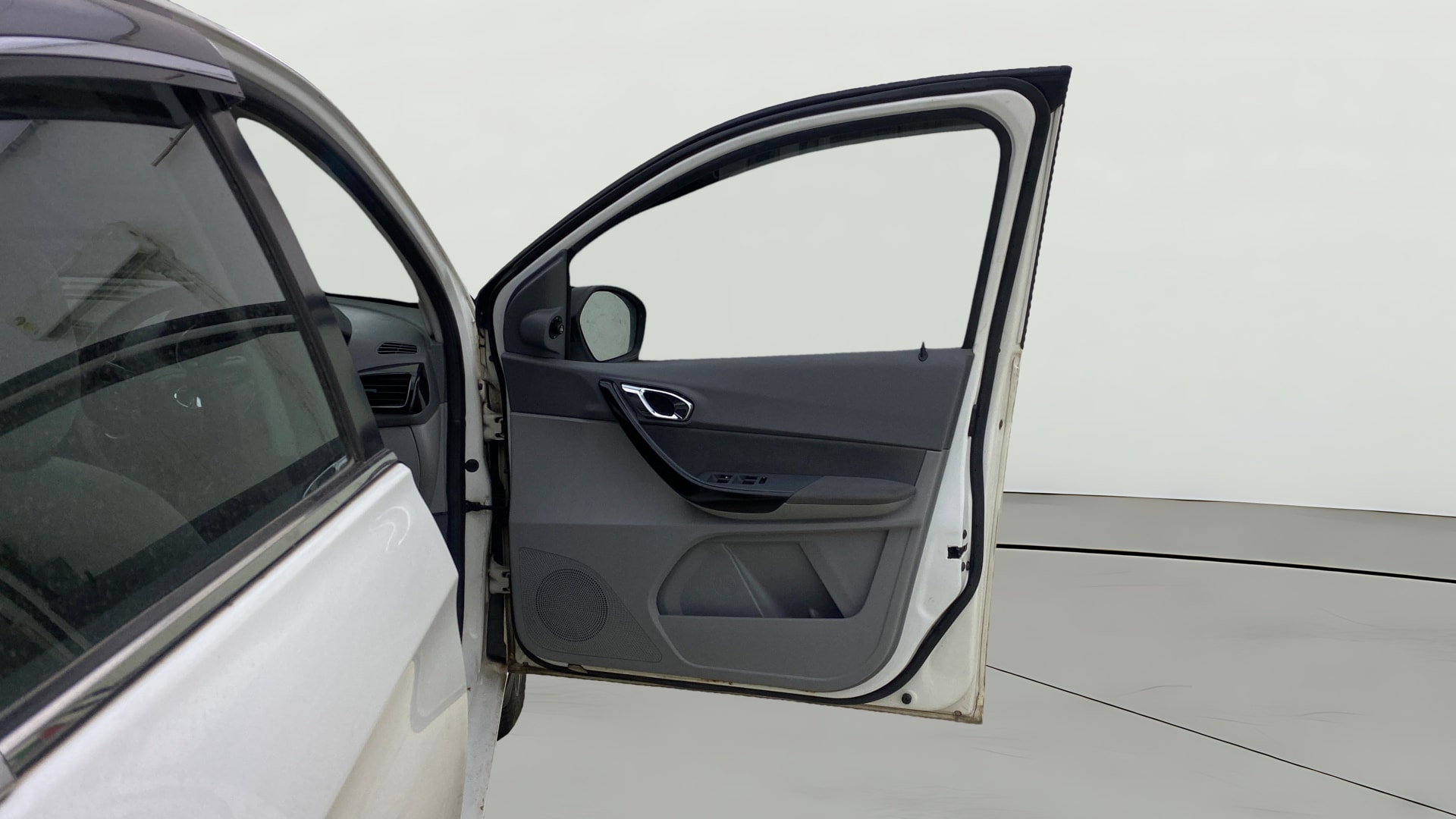 View 2022 Tata Tigor XE Diesel Image 45 Used 2022 Tata Tigor XE Diesel Image 45