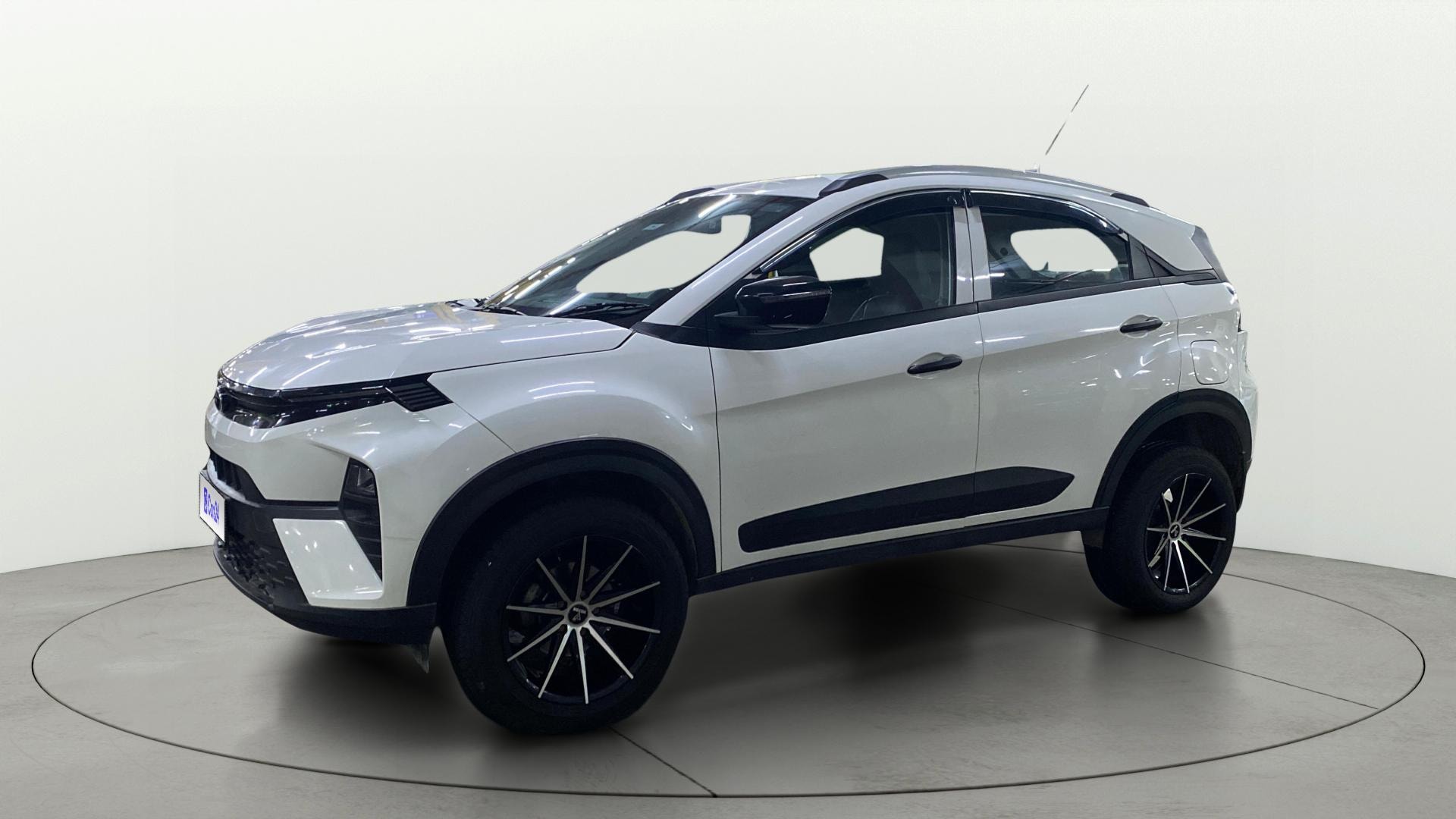 View 2024 Tata Nexon Revotron XE Image 35 Used 2024 Tata Nexon Revotron XE Image 35
