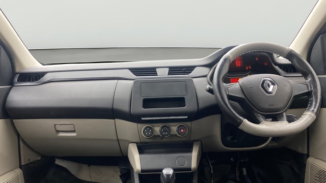 View Renault Triber Image 18 Used Renault Triber Image 18