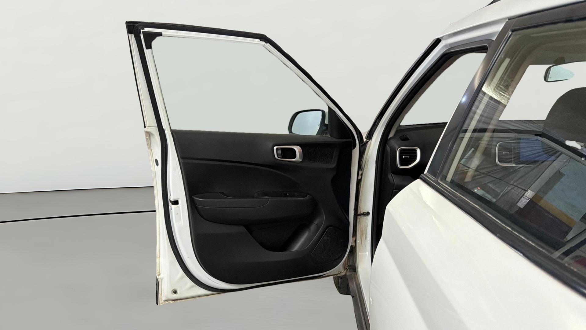 View 2021 Hyundai Venue S Plus 1.2 Petrol Image 31 Used 2021 Hyundai Venue S Plus 1.2 Petrol Image 31