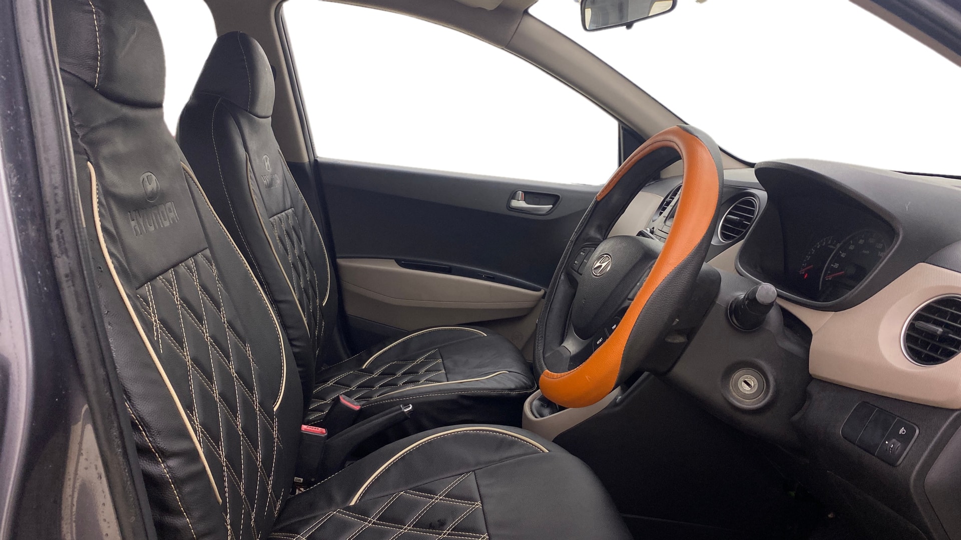 View 2015 Hyundai Grand i10 Sportz 1.2 Kappa Image 25 Used 2015 Hyundai Grand i10 Sportz 1.2 Kappa Image 25