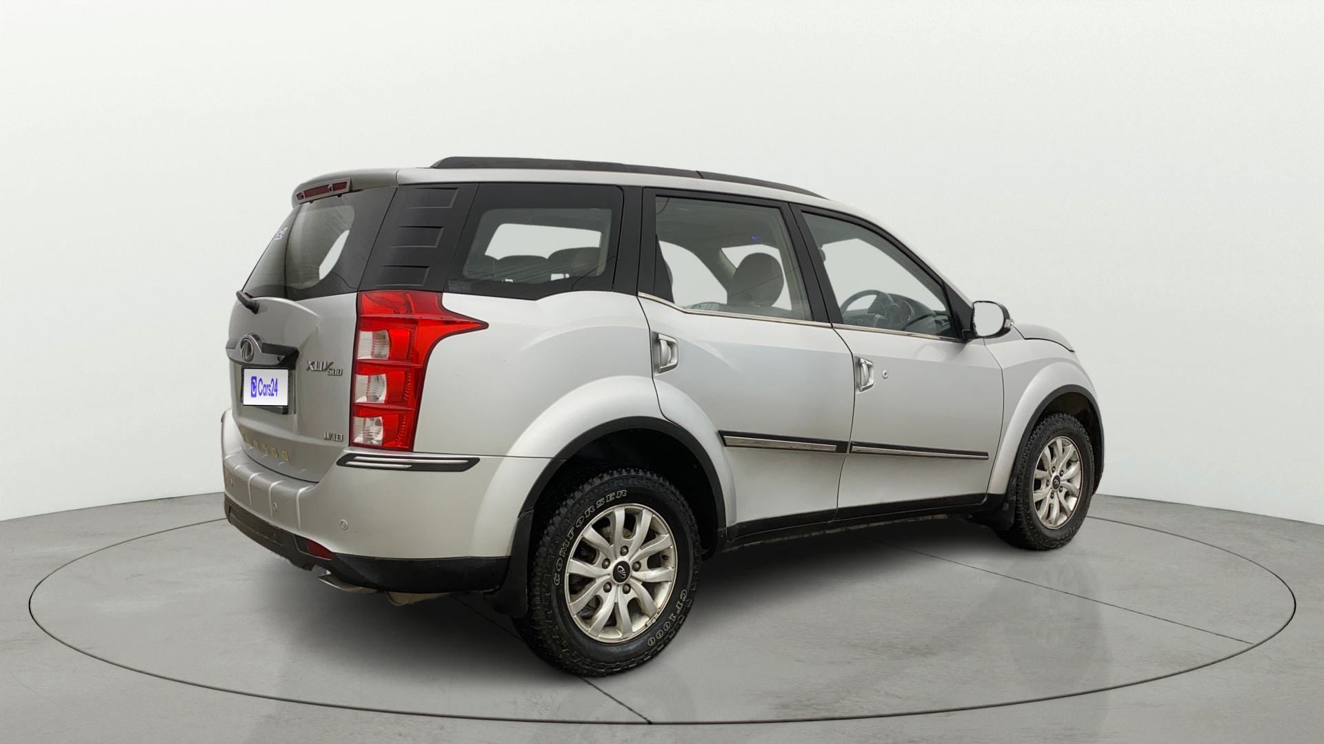 View 2016 Mahindra XUV500 W10 1.99-Litre Image 48 Used 2016 Mahindra XUV500 W10 1.99-Litre Image 48