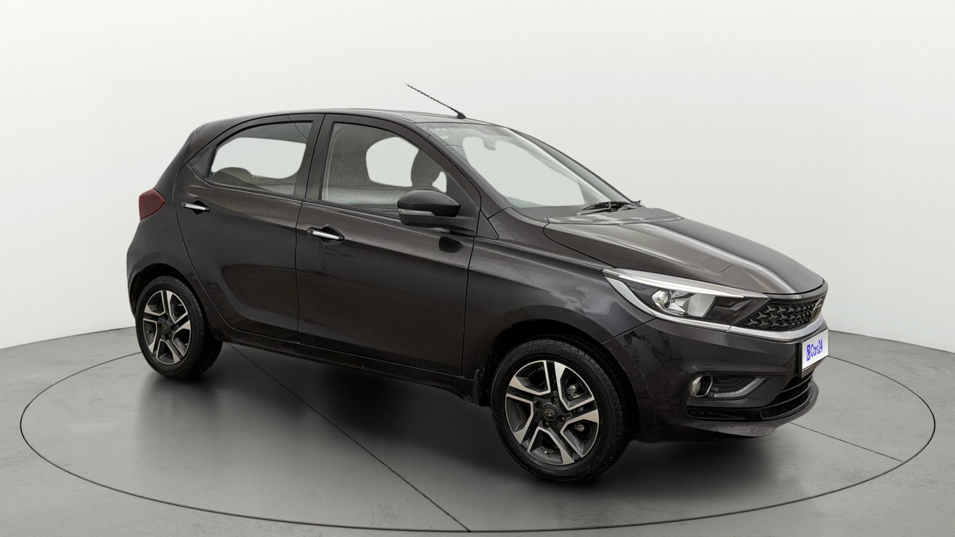 View 2022 Tata Tiago Revotorq XB Image 21 Used 2022 Tata Tiago Revotorq XB Image 21