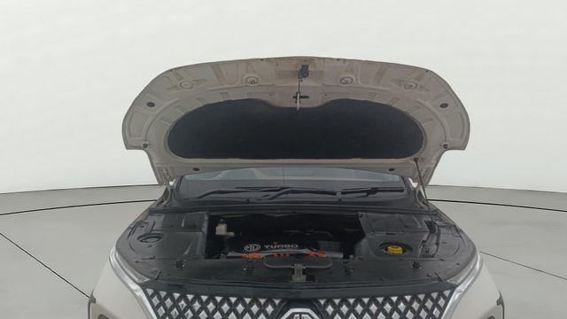 View MG Hector Plus Image 21 Used MG Hector Plus Image 21