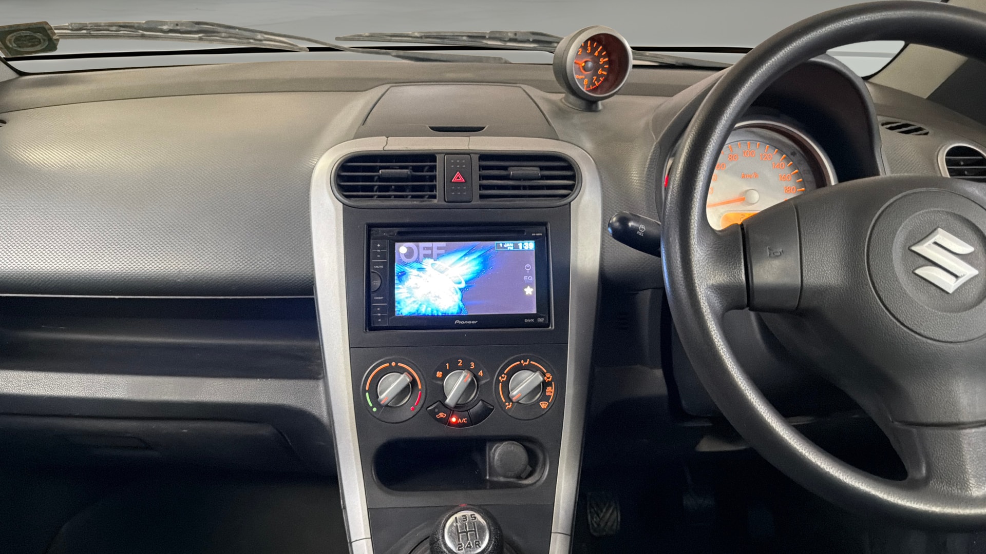 View 2014 Maruti Suzuki 1000 Base Variant Image 17 Used 2014 Maruti Suzuki 1000 Base Variant Image 17