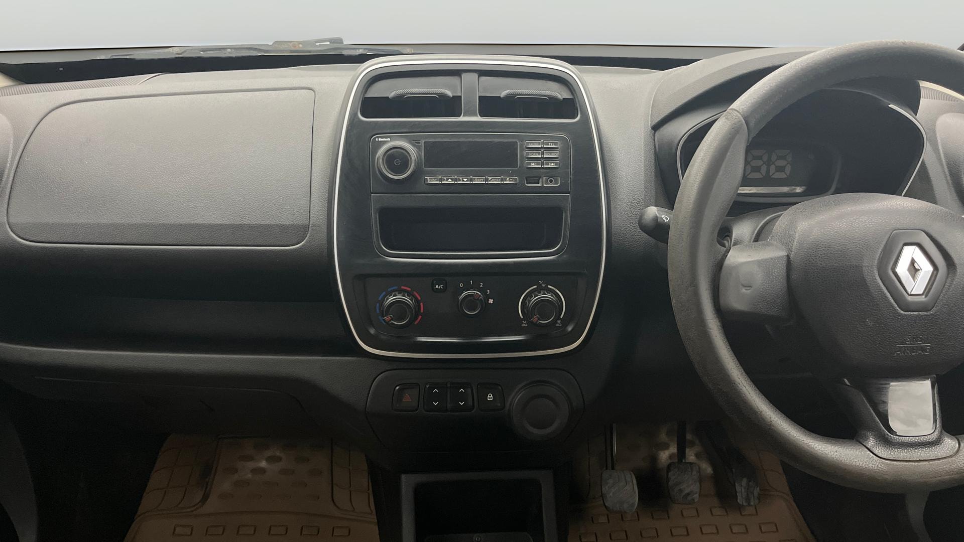View 2020 Renault Kwid RXL Image 17 Used 2020 Renault Kwid RXL Image 17